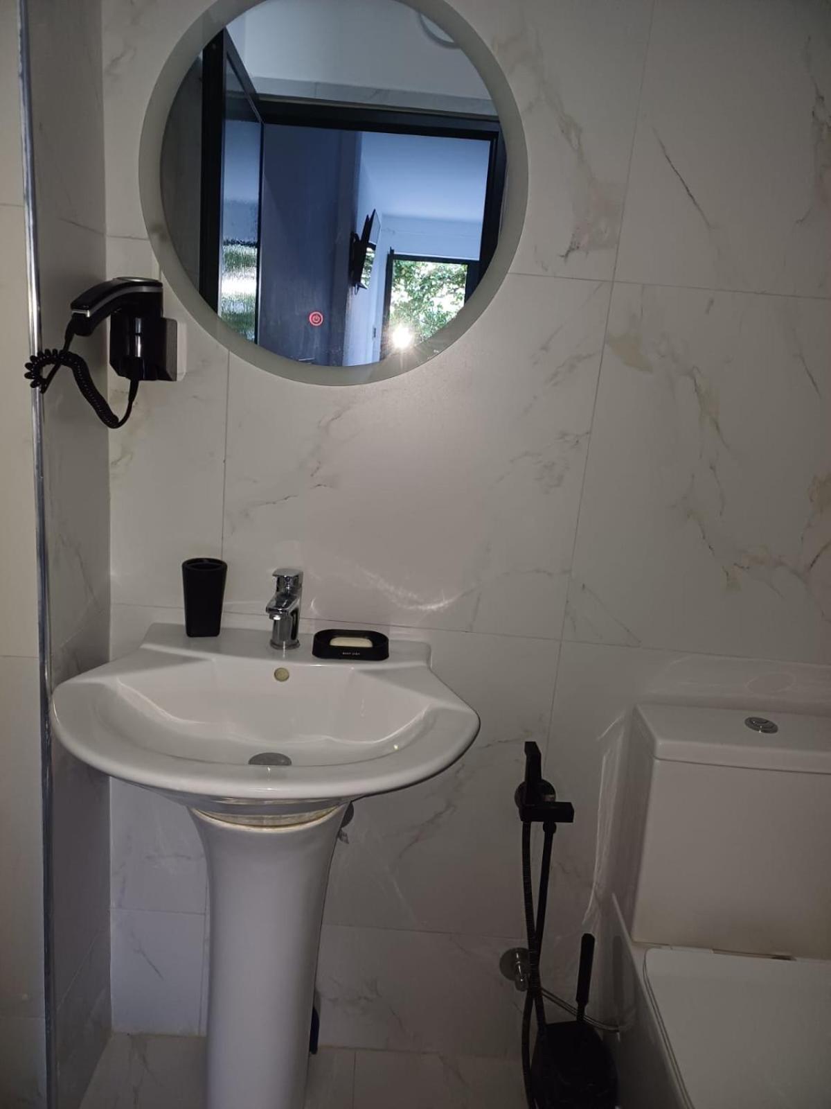 Arben Apartment Durres Ngoại thất bức ảnh